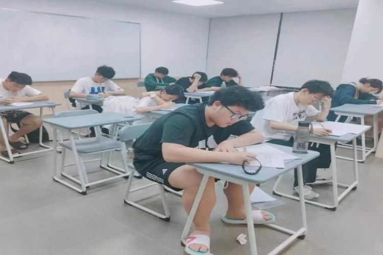 东莞比较热门的高考复读冲刺班有哪些